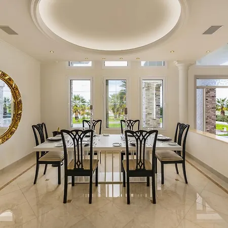 فيلة Don Mansion *